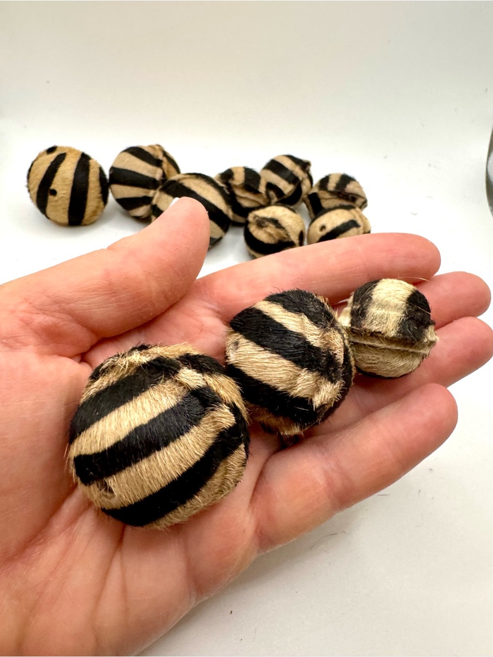 Lot of vintage style zebra striped hollow beads for boho jewelry making - 28 pc